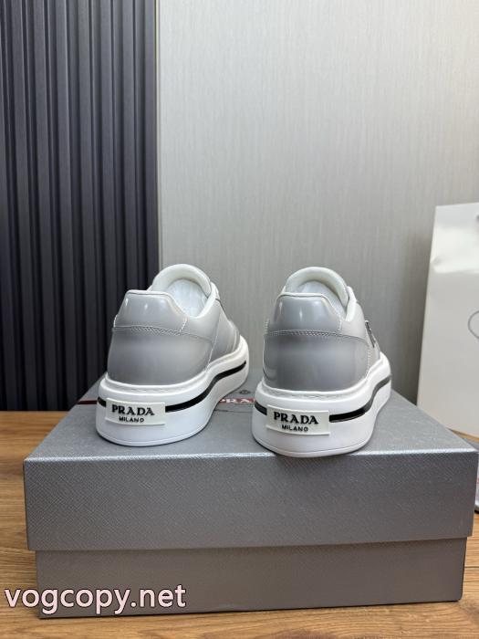PRADA&nbsp;&nbsp;&nbsp;&nbsp;スニーカー最新で一目惚れ 大人の魅力 今季おすすめの話題作偽 ブランド 販売.._0_1