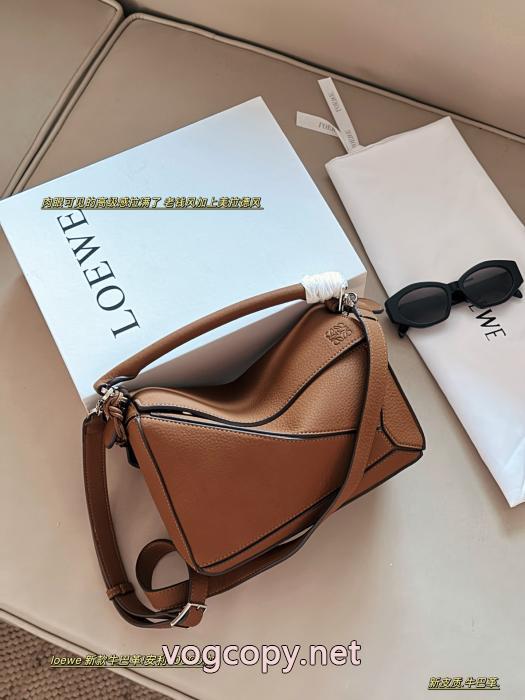 LOEWEバッグブランド アクセサリー 激安海外販売開始 安い激安人気新作 抜け感を出す_0_3