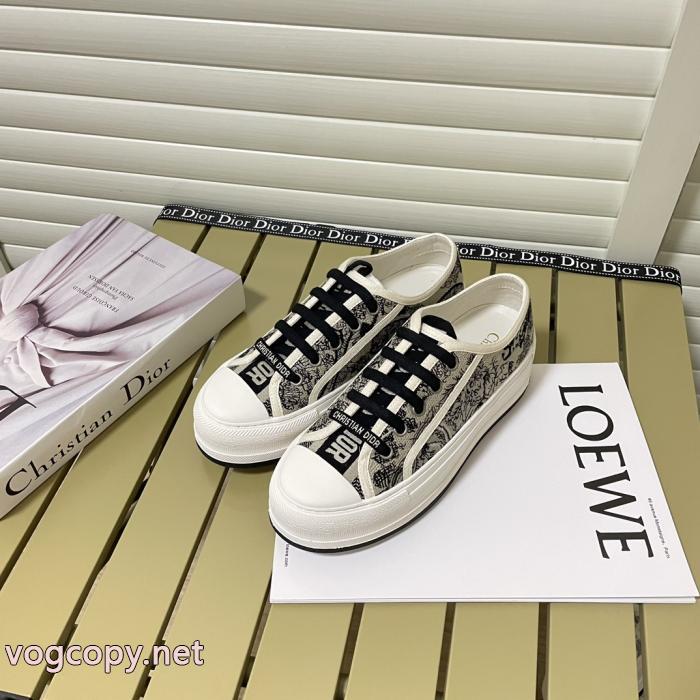 寒い季節トレンド上品 機能性もオシャレさも抜群 カッコカワイイスニーカースーパー コピー  ディオール._0_1