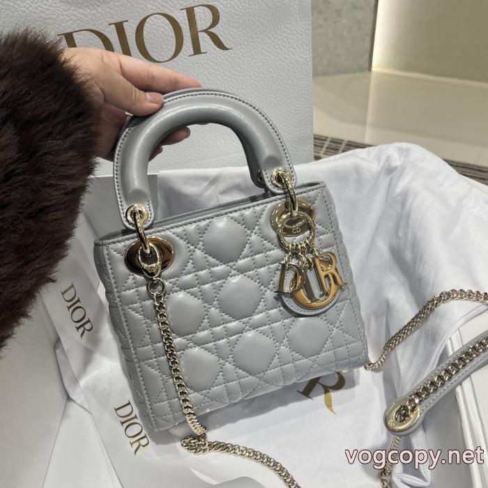 シーンで活躍する 新作入荷定番 飽きの来ないブランド 偽物Dior&nbsp;バッグ._0_0