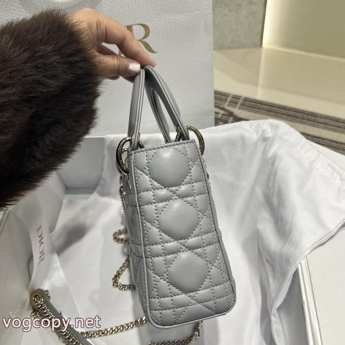 シーンで活躍する 新作入荷定番 飽きの来ないブランド 偽物Dior&nbsp;バッグ._0_2