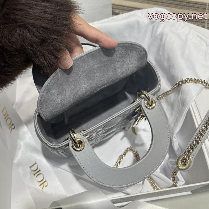シーンで活躍する 新作入荷定番 飽きの来ないブランド 偽物Dior&nbsp;バッグ._0_4