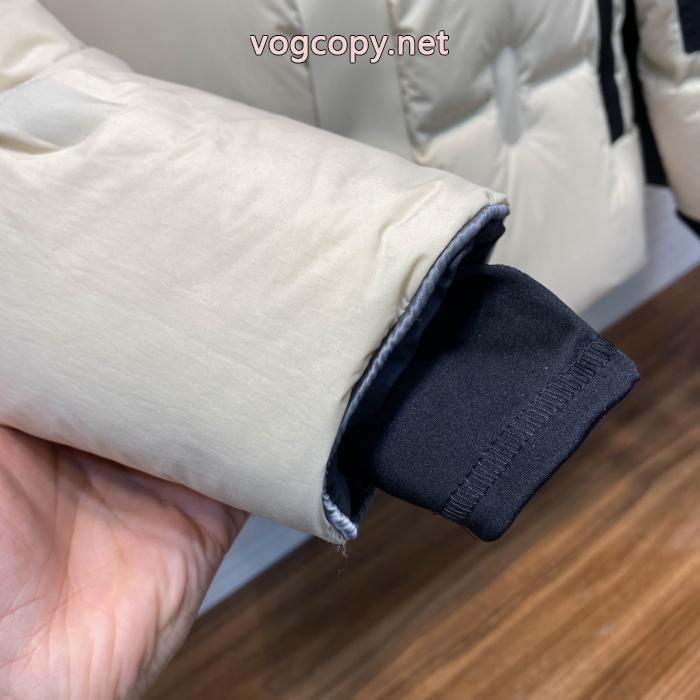 超人気でめちゃかわいい 高級感ある 完売次第終了早い者勝ち&nbsp;&nbsp;&nbsp;&nbsp;ダウンジャケットコピー 品 ブランドARMANI._0_3