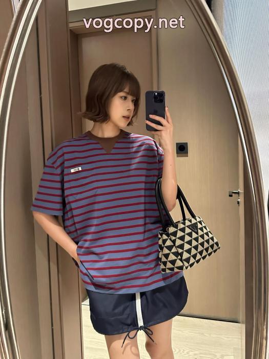 大絶賛の履き心地! 今年流行 顧客セール大特価早い者勝ちTシャツスーパー コピー  PRADA_0_4