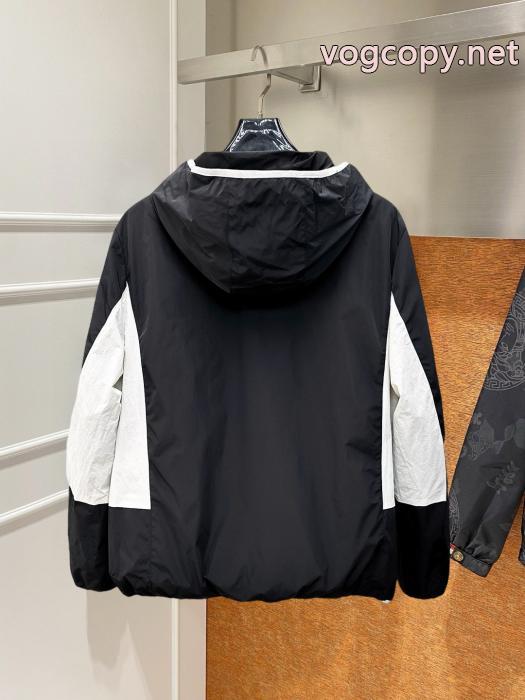 冬らしい品格が漂う 雑誌掲載 追跡ありMONCLERジャケットブランド コピー 通販_0_0