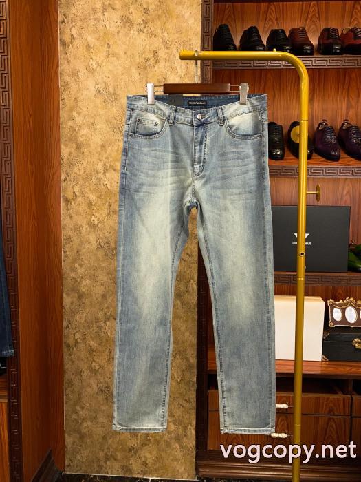 ジーンズARMANIコピー 通販綺麗に決まるフォルム！ 海外輸入 新価格で登場._0_0