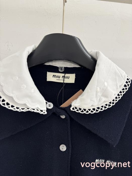 ロゴが印象的 高級感も漂い 数量限定品MIUMIUコートコピー 商品 ブランド_0_2