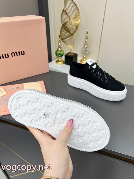 品質保証定番人気 ロゴがかっこいい 最高級スニーカーブランド 品 スーパー コピーミュウミュウ._0_5