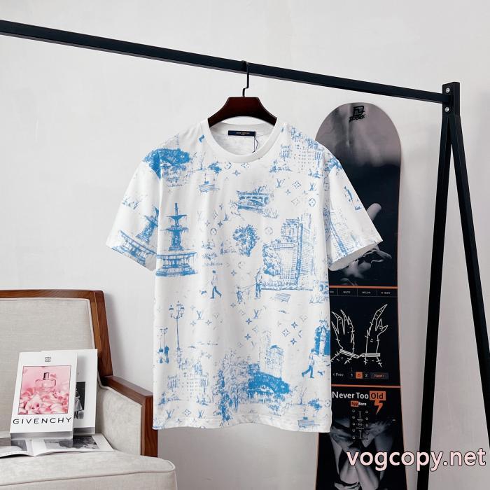 TシャツLOUIS VUITTONロゴが印象的 品のよさを感じさ 新品登場コピー 商品 通販_0_2