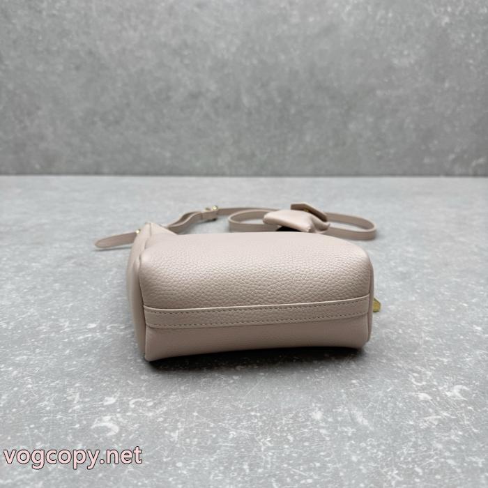 冬季流行り 超激得定番 2026冬到来新作ブランド スーパー コピー 通販MIUMIUバッグ._0_3