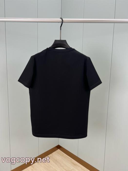 PRADAブランド コピー 販売 店Tシャツ完売品！ 高級感が好評です 海外流行_0_4