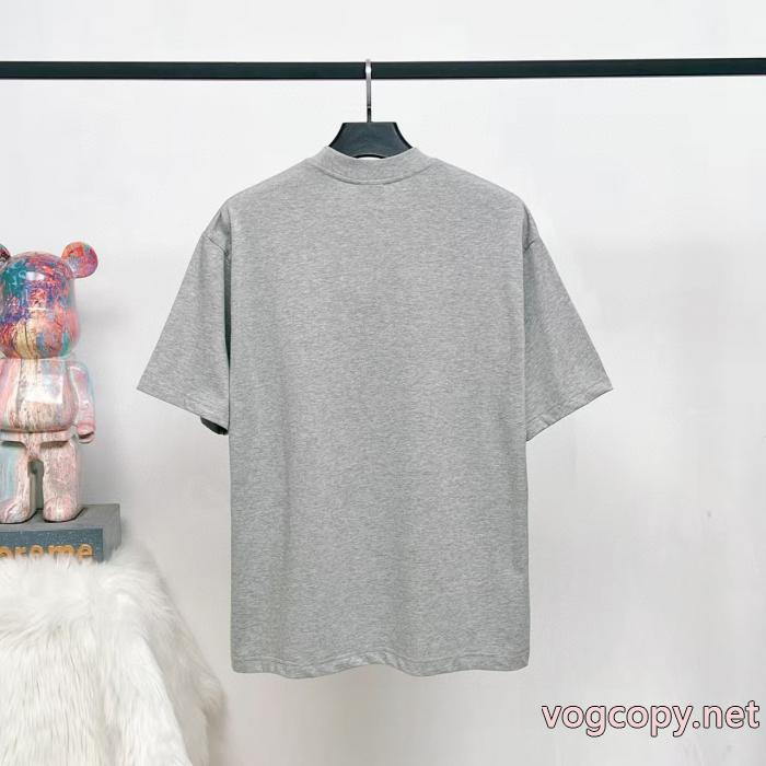 ブランド レプリカ海外よりお届け　限定品 普段使いに最適の大人スタイル 有名人愛用BALENCIAGA半袖Tシャツ_0_2