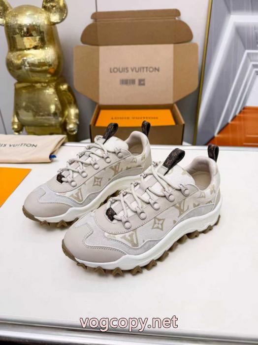 今季爆発的な人気 大ヒット セレブ風 &nbsp;&nbsp;&nbsp;&nbsp;スニーカーLOUIS VUITTONブランド 偽物 通販._0_5