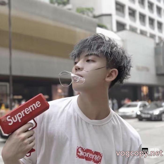 数量限定格安 専用携帯ケース 高級素材を採用コピー 品 ブランド半袖TシャツSUPREME_0_4