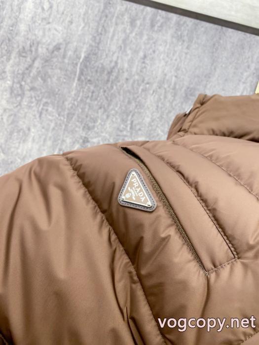 ダウンジャケットコピー 商品 ブランドプラダ PRADA上品な印象 雑誌で話題の商品 国内では入手が難しい！.._0_2