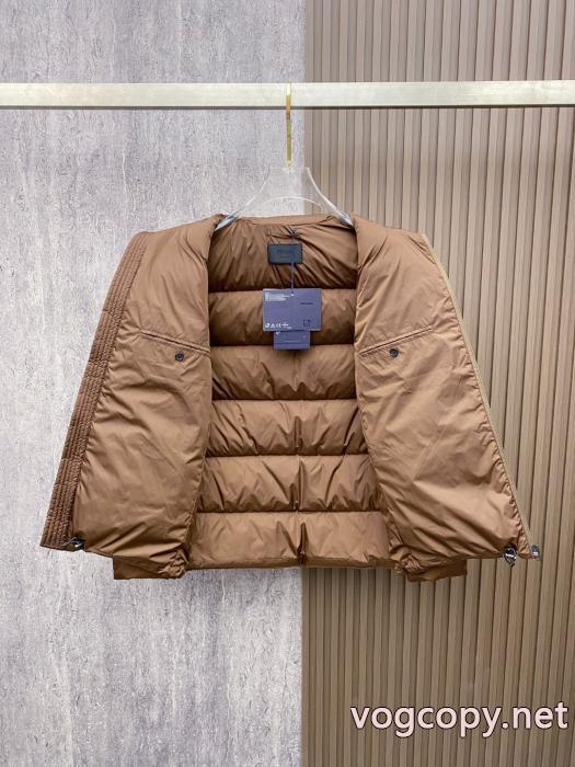 ダウンジャケットコピー 商品 ブランドプラダ PRADA上品な印象 雑誌で話題の商品 国内では入手が難しい！.._0_4