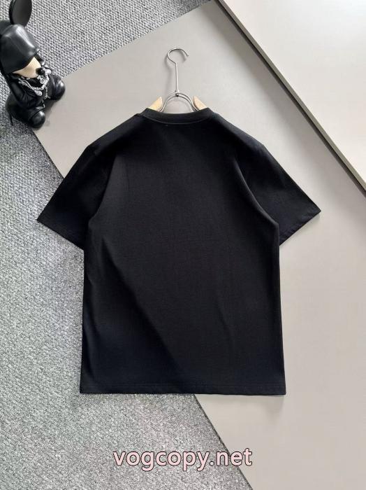 お得2026 今季話題の一級品 上品さいっぱい半袖Tシャツブランド スーパー コピーMONCLER_0_0