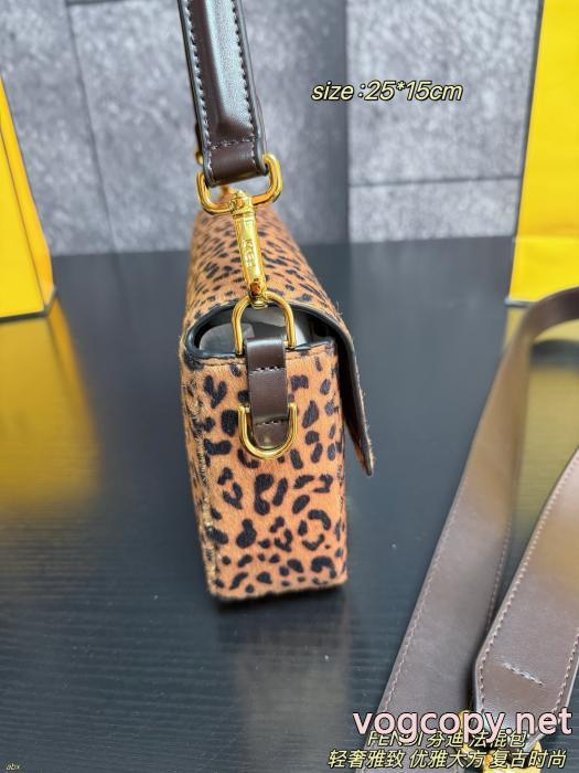 ブランド スーパー コピー 通販FENDI毎日大活躍 販売通販 秋冬のトレンドレディースバッグ_0_1