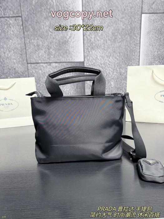 バッグPRADA驚きの破格値本物保証 今季は色を使った注目新品 関税送料込ブランド 偽物_0_4