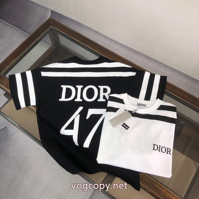 半袖Tシャツ限定品2026 高品質素材で作られる お出かけスタイルDior偽物 通販_0_2