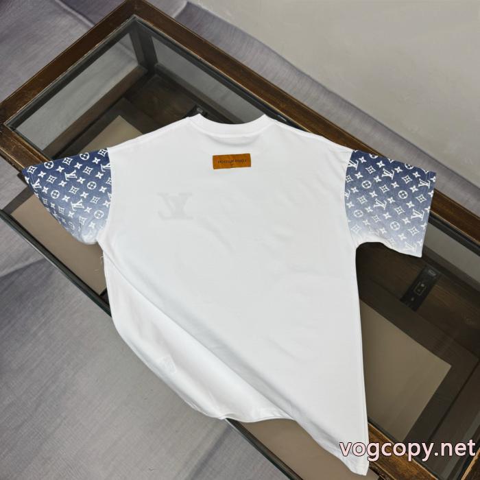 コピー ブランド 通販 安心完売必須 抜群の存在感 超軽量半袖TシャツLOUIS VUITTON_0_0