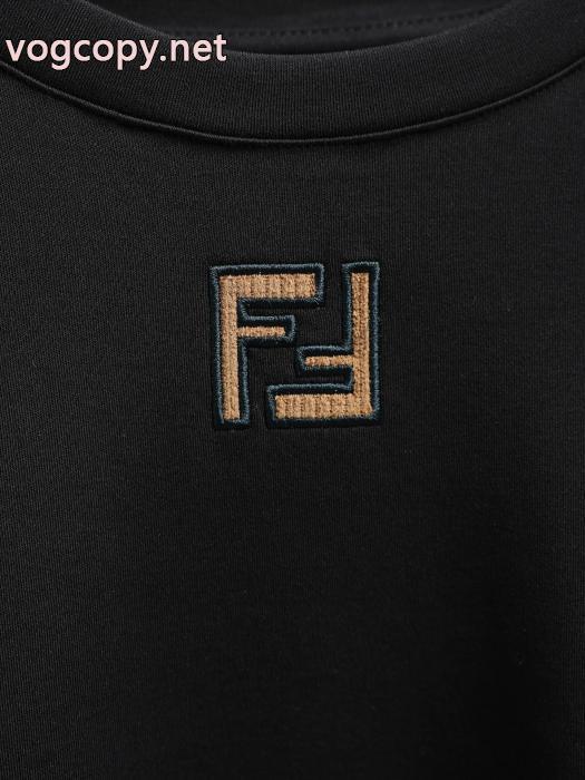 FENDIスーパー コピー  半袖Tシャツ優秀な 在庫処分 最新話題沸騰中_0_0