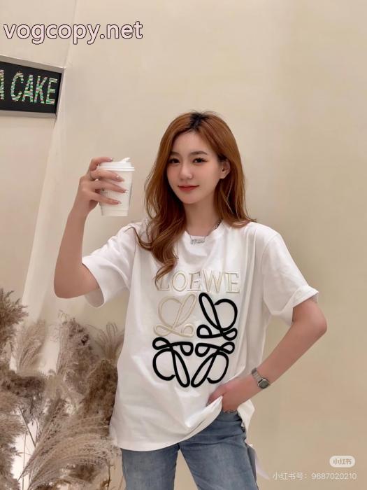 半袖Tシャツ高級感が溢れた 当店大人気 2026秋冬新作続々と登場LOEWEコピー 通販_0_3