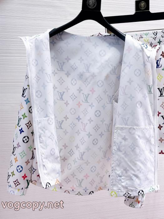 ブランド コピー 品北欧ブランド どの年代にも好感度 今年の正解大人気新作セットLOUIS VUITTON_0_1