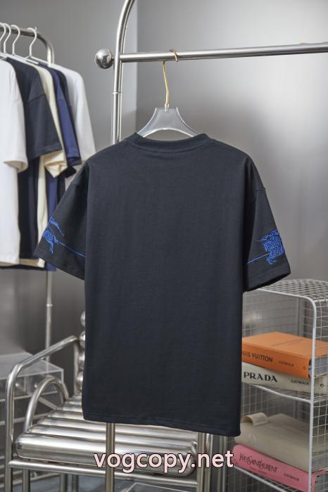 スーパーコピー2026BURBERRY珍しい 落ち着いた感覚 大注目を浴びる2026新作半袖Tシャツ_0_1