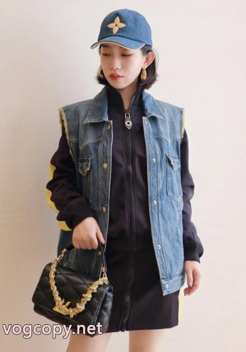 ブランド 品 コピーLOUIS VUITTON男女兼用らしいシルエット ファッション感度の高い2026トレンド 高級感漂う帽子._0_4