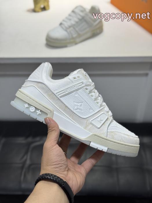 LOUIS VUITTONファッションスタイル 雑誌掲載 すっかり定番化スニーカー通販 ブランド._0_3