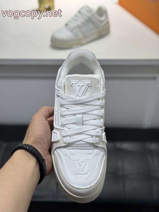 LOUIS VUITTONファッションスタイル 雑誌掲載 すっかり定番化スニーカー通販 ブランド._0_4