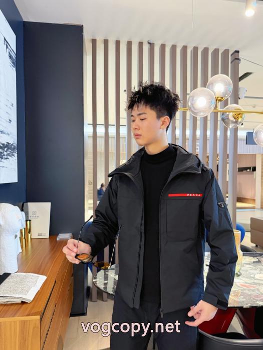 ブランド 品 コピー専用携帯ケース 激安新作 超目玉人気通販品PRADAジャケット_0_3