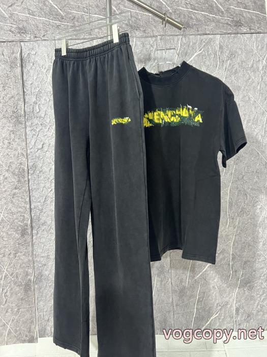 コピー 商品 販売BALENCIAGAセット2026新作限定 永遠の定番 特別感満載のデザイン_0_2