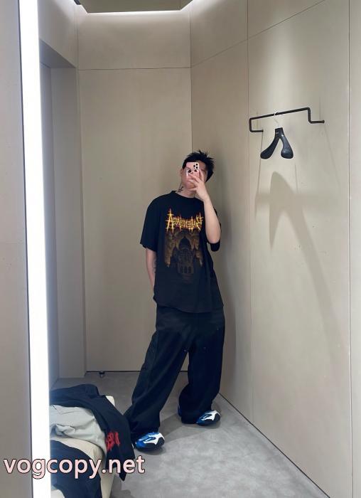 半袖Tシャツブランド レプリカBALENCIAGA高評価アイテム 海外限定 先着順早い者勝ち限定_0_3