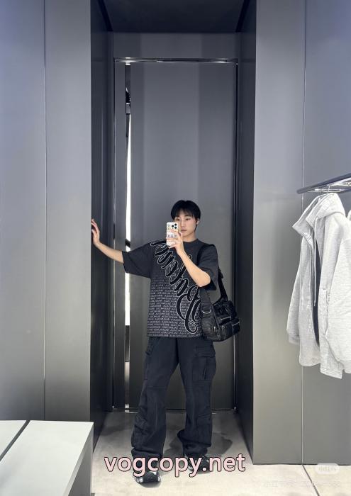 2026年モデル 夏新商品 高品質 人気BALENCIAGA半袖Tシャツスーパー コピー 品_0_2