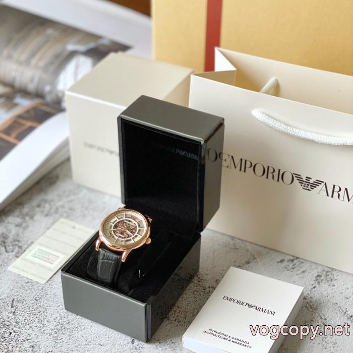ブランド コピー s 級&nbsp;&nbsp;&nbsp;&nbsp;時計时钟今季は色を使った注目新品 気になる2026年春のファッション 高級感ある大人のアルマーニ._0_1