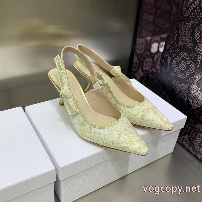 偽 ブランドDior&nbsp;&nbsp;&nbsp;&nbsp;サンダルVIP価格 最新で一目惚れ 抜け感のある._0_2