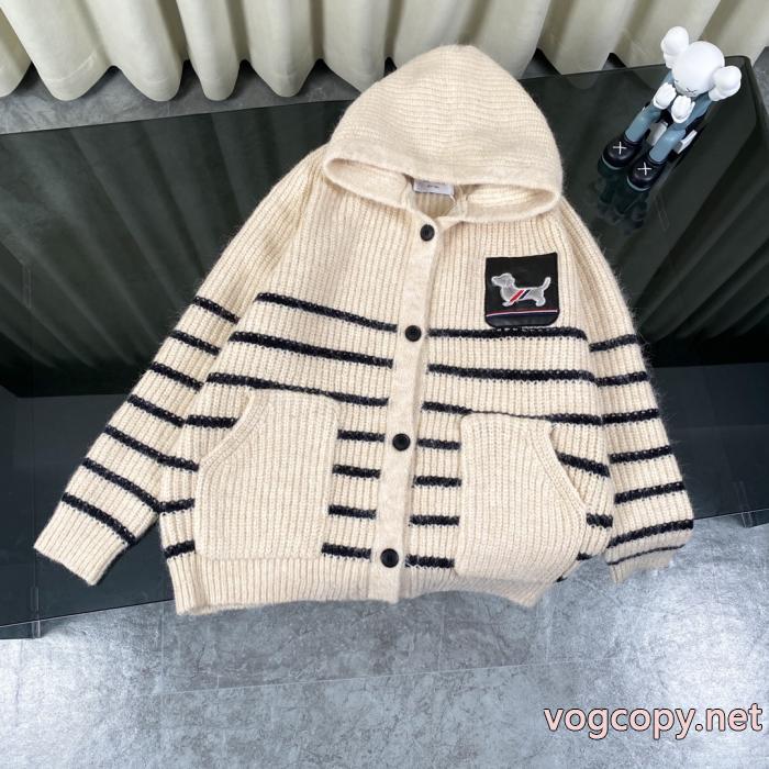 ブランド 品 激安 通販コートTHOM BROWNE抜け感のある 定番モデル 高品質な_0_3