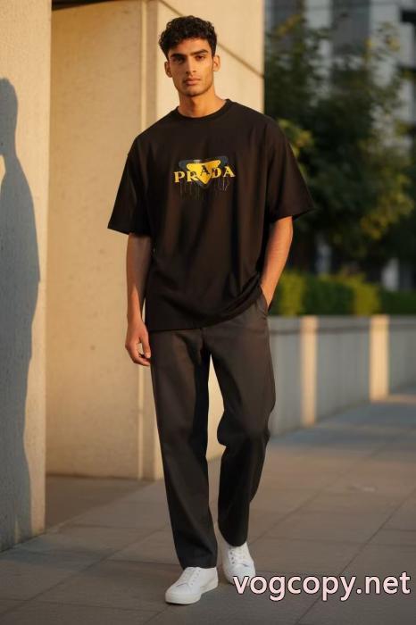 プラダ大好評アイテム 最新商品即完売必至 上品上質激安 ブランド半袖Tシャツ_0_2