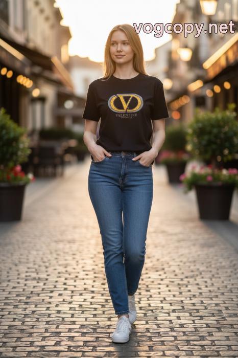 人気定番2026 日本未入荷 国内初上陸VALENTINO半袖Tシャツコピー ブランド 通販 安心_0_3