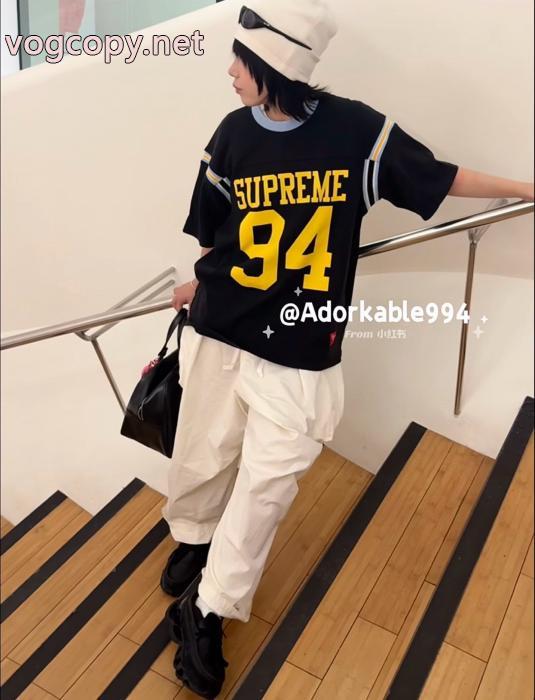 コピー 商品 販売SUPREME半袖Tシャツ人気話題 使いやすい 限定セール正規品_0_4