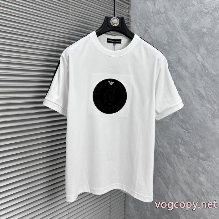人気ブランドの2026新色 SALE 2026 セレブ多数愛用アルマーニ半袖Tシャツブランド 品 コピー_0_0