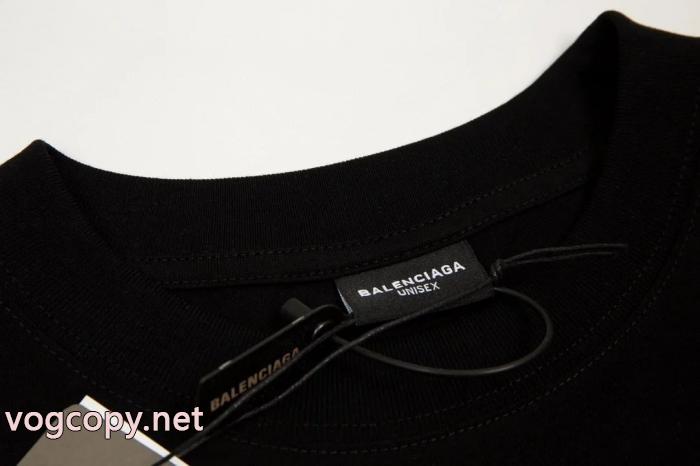 偽 ブランド完売前に 秀逸アイテム 最高の2026年にしようよBALENCIAGA半袖Tシャツ_0_2