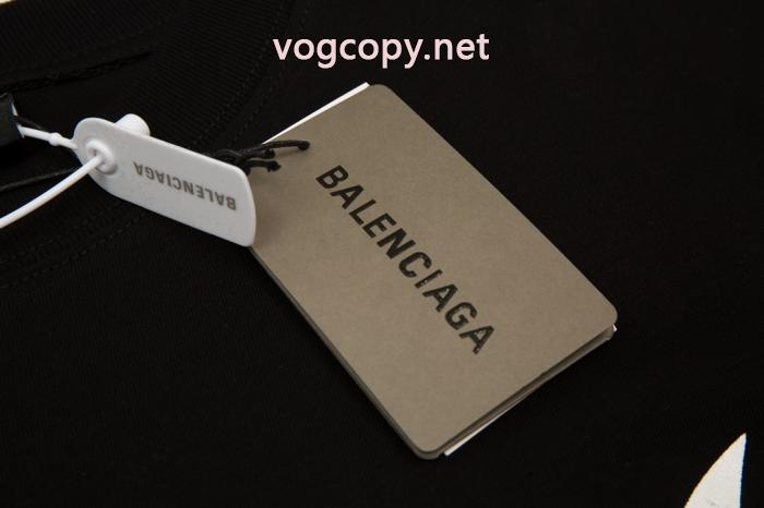 偽物 ブランド 激安BALENCIAGA使い勝手のよさが魅力 雑誌掲載 AW半袖Tシャツ_0_1