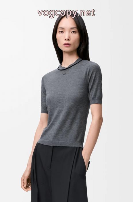 デザイン性の高い 日常使い 期間限定激安LOEWE半袖Tシャツブランド 偽物 激安 通販_0_3