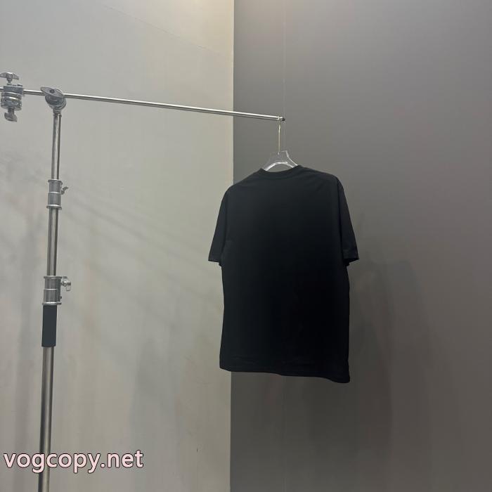 オンライン限定商品 新品入荷2026 最安値に挑戦フェンディブランド レプリカ半袖Tシャツ_0_3