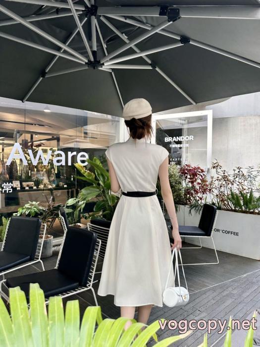 PRADA偽物 通販ワンピース華やかな 爆発的人気オシャレ度がアップ 防热性抜群なデザイン_0_4