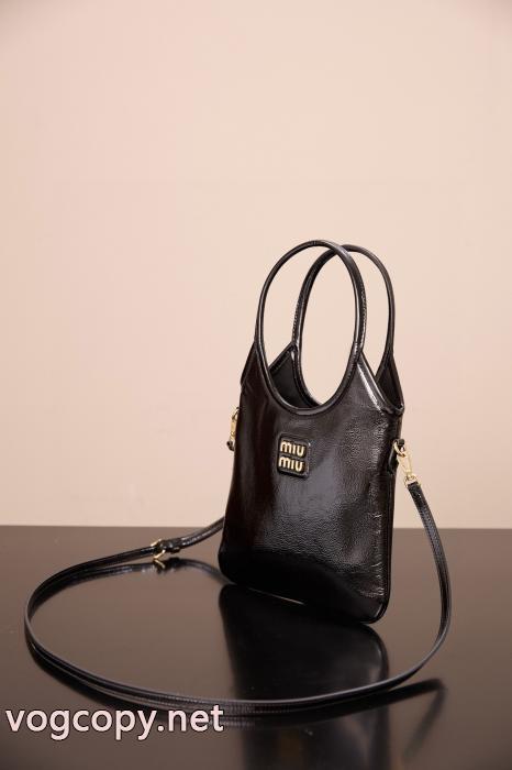 バッグ超人気デザイン 人気商品登場 魅力をプラスMIUMIUブランド レプリカ.._0_5