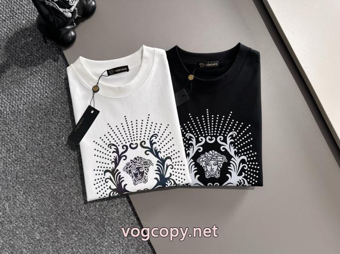 VERSACE2026年人気商品 販売記念価格 SALEアイテムスーパー コピー 安心半袖Tシャツ_1_0